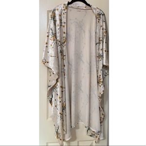 Anthropologie floral kimono